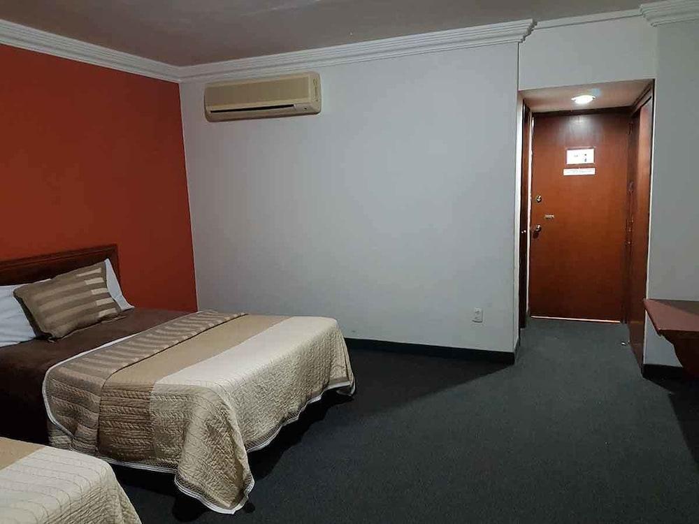 Hotel Las Pergolas Guadalajara Kültér fotó