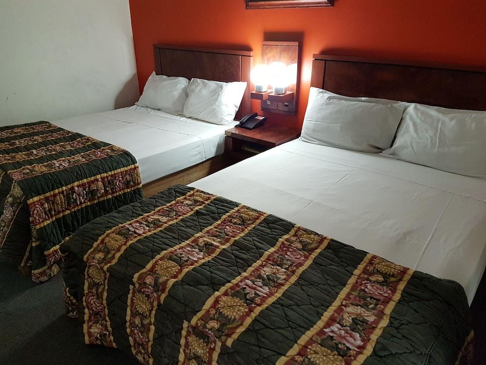 Hotel Las Pergolas Guadalajara Kültér fotó